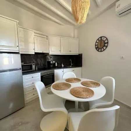 Dreamy Island Escape In Naousa Paros Apartment *